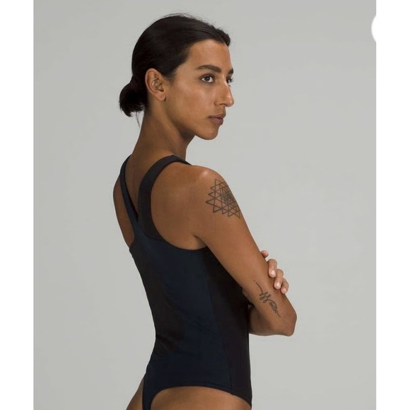 Lululemon Nulu Asymmetrical Bodysuit Black True Navy Size 8 Buttery Soft Yoga - Picture 3 of 12